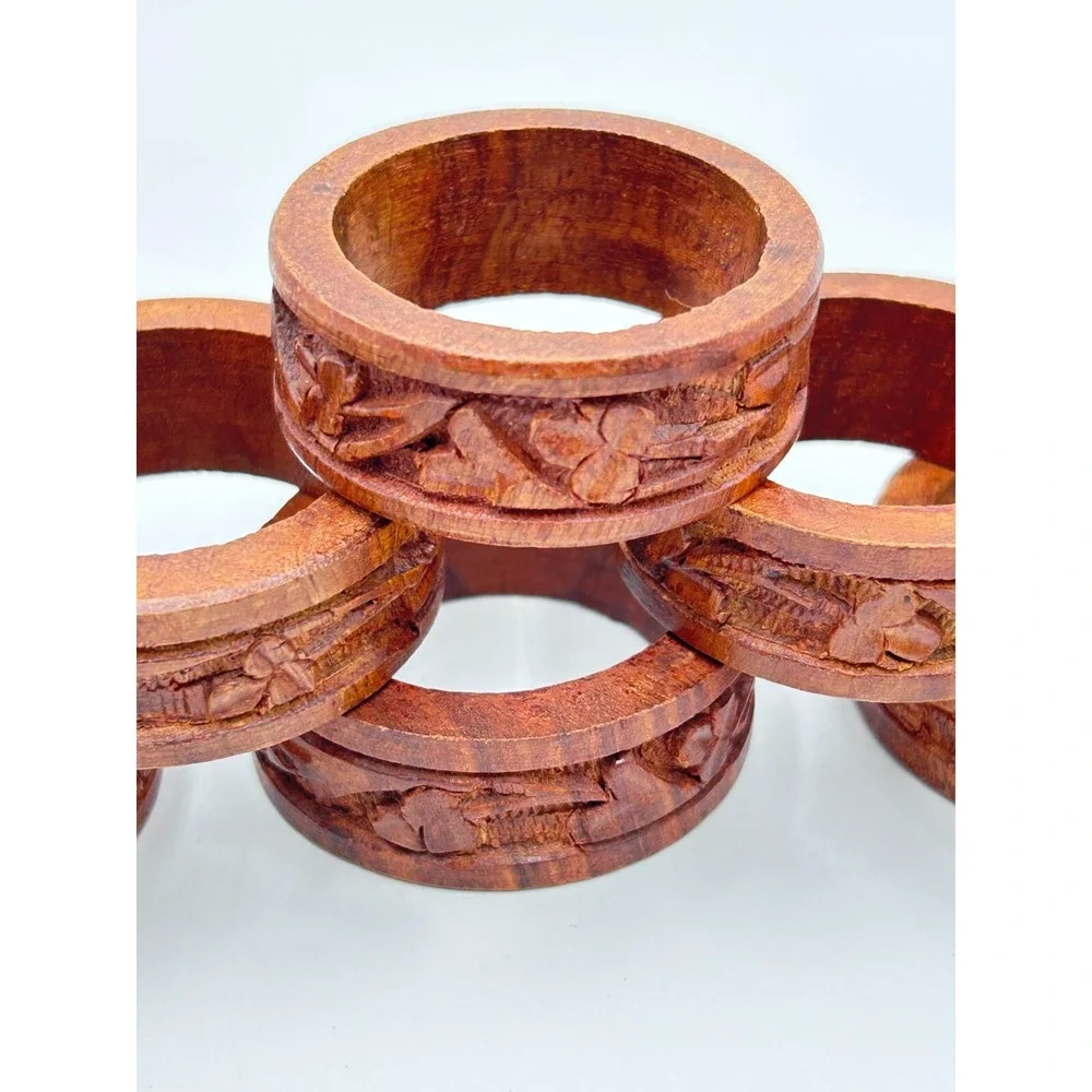 VTG Set of 8 Hand Carved Wood Napkin Rings w/‎ Floral & Macrame Beads Pattern